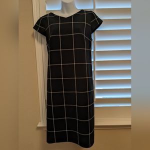 Ann Taylor V-Neck cap sleeves windowpane black Dress size 8